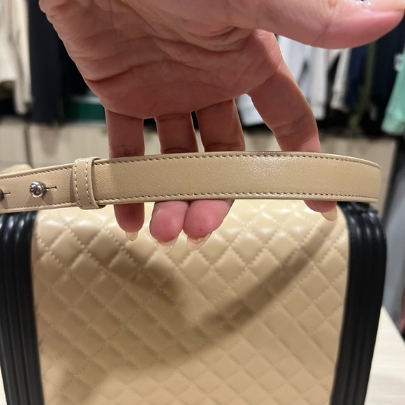 AUTHENTIC RARE CHANEL 2 TONE LARGE BOY BAG. BOX, CARD, DUSTBAG - Picture 10 of 11